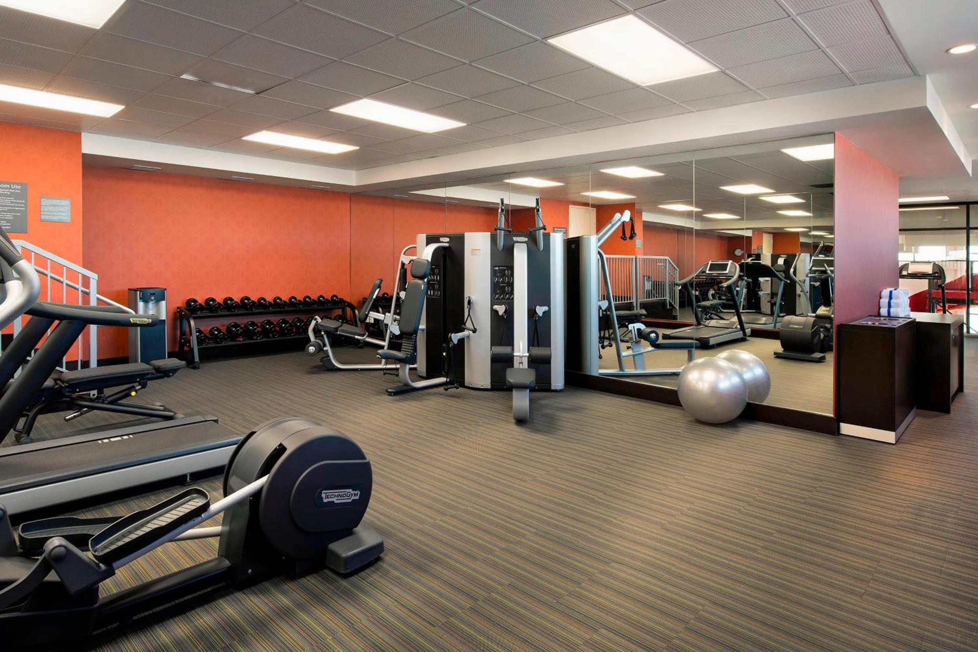 Hotel Courtyard By Marriott South 3*