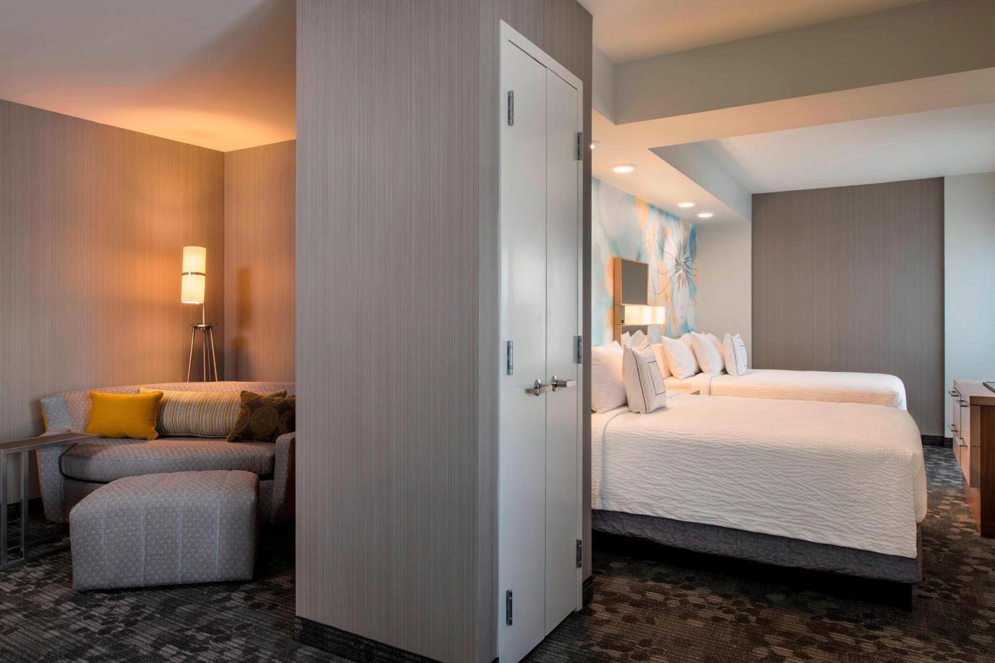 Courtyard By Marriott South Calgary